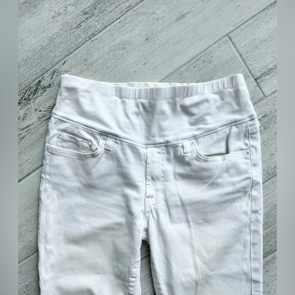 7 For All Mankind White Raw Hem Maternity Ankle Jeans - size 31 - Picture 4 of 6